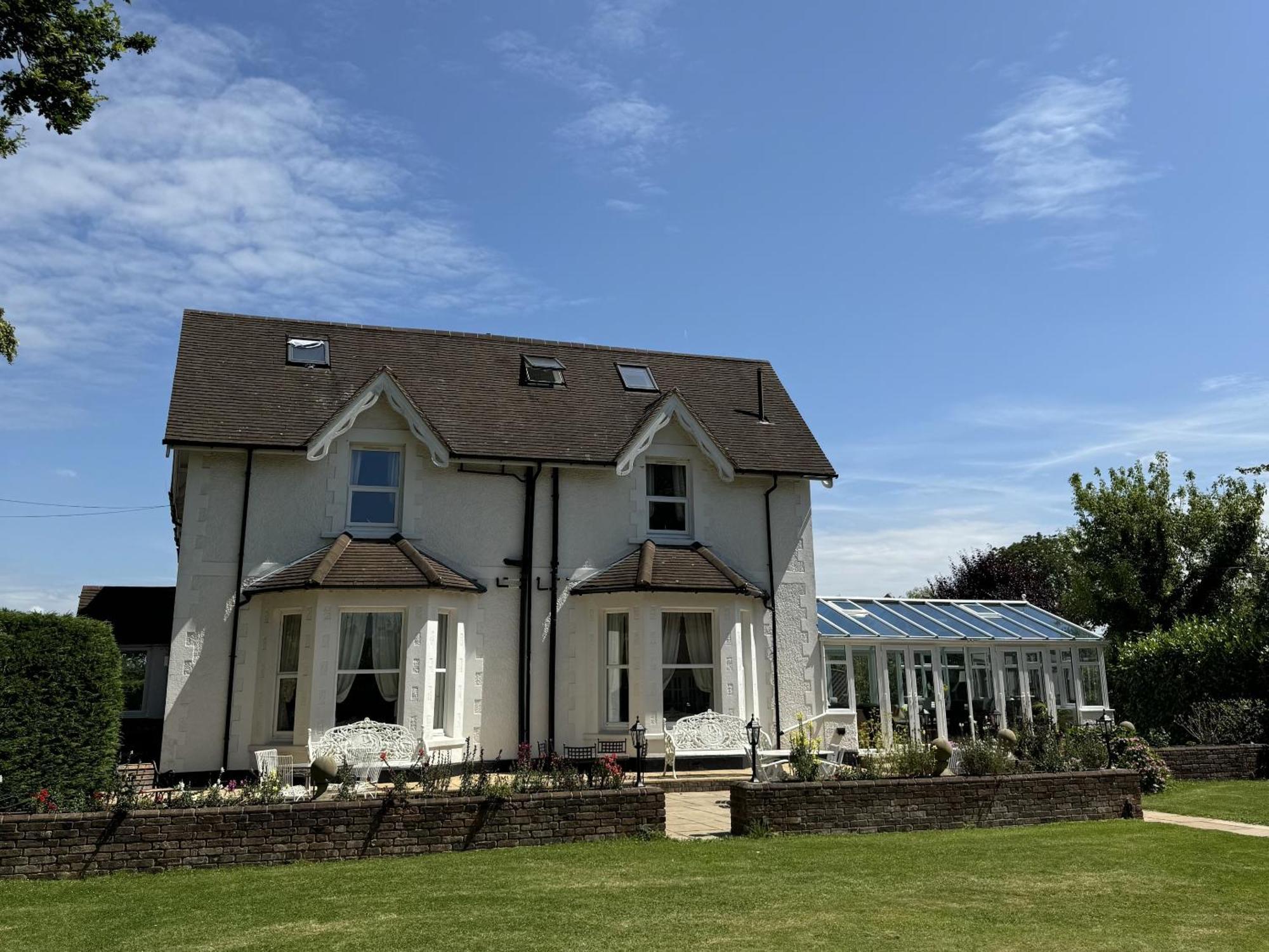 Hookwood Lodge Horley Buitenkant foto